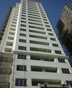 تفاوت نمای کرتین وال و فریم لس؛ کدام بهتر است؟