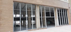 تفاوت نمای کرتین وال و فریم لس؛ کدام بهتر است؟