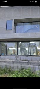 تفاوت قیمت کرتین وال با ترمال بریک